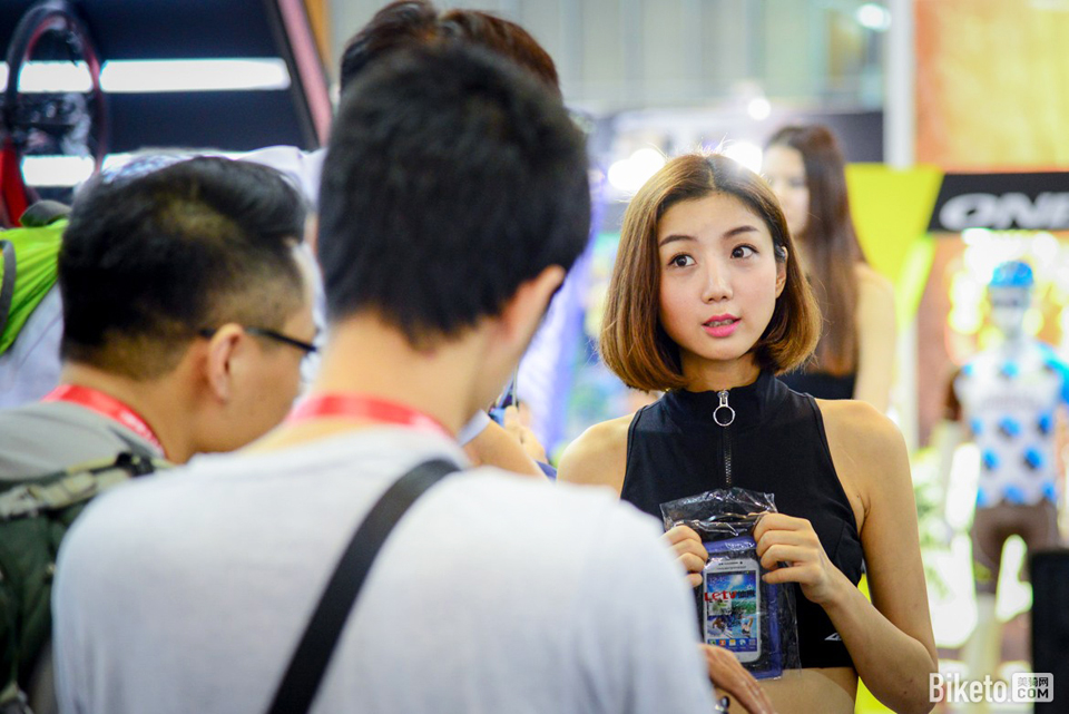 年度福利：谁是2016自行车最美车模？