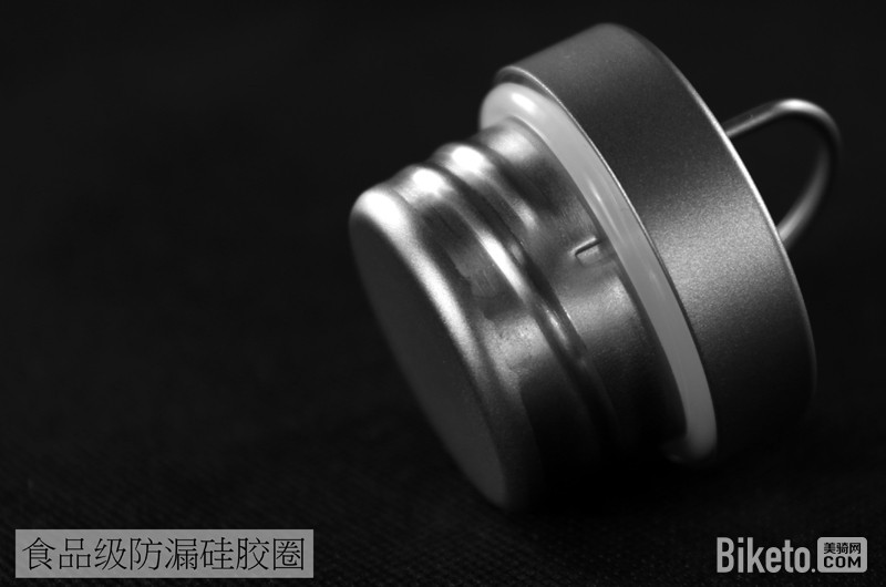 凯斯钛运动水壶