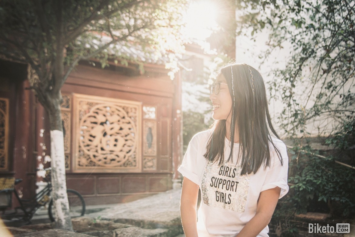 李妍