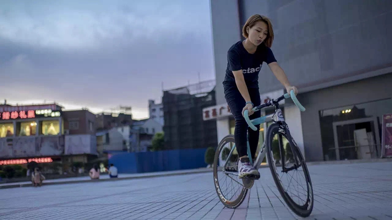 狼途UBIKEU女队员谢嘉欣