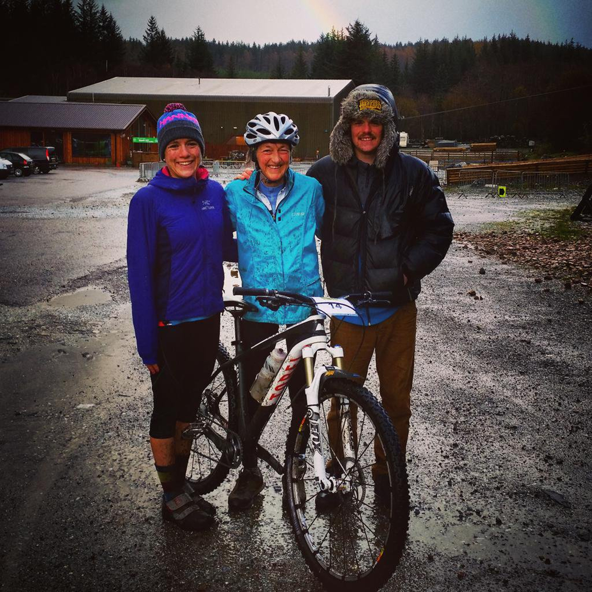 Enduro女神hannah barnes