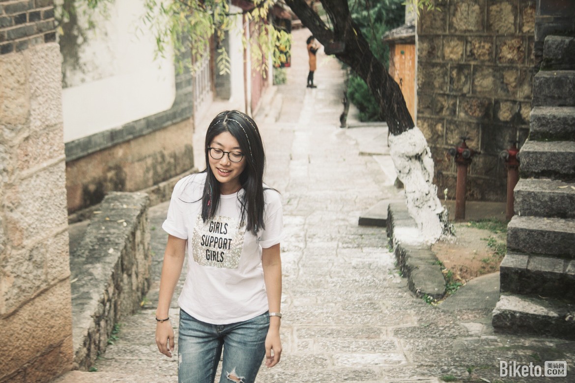 李妍